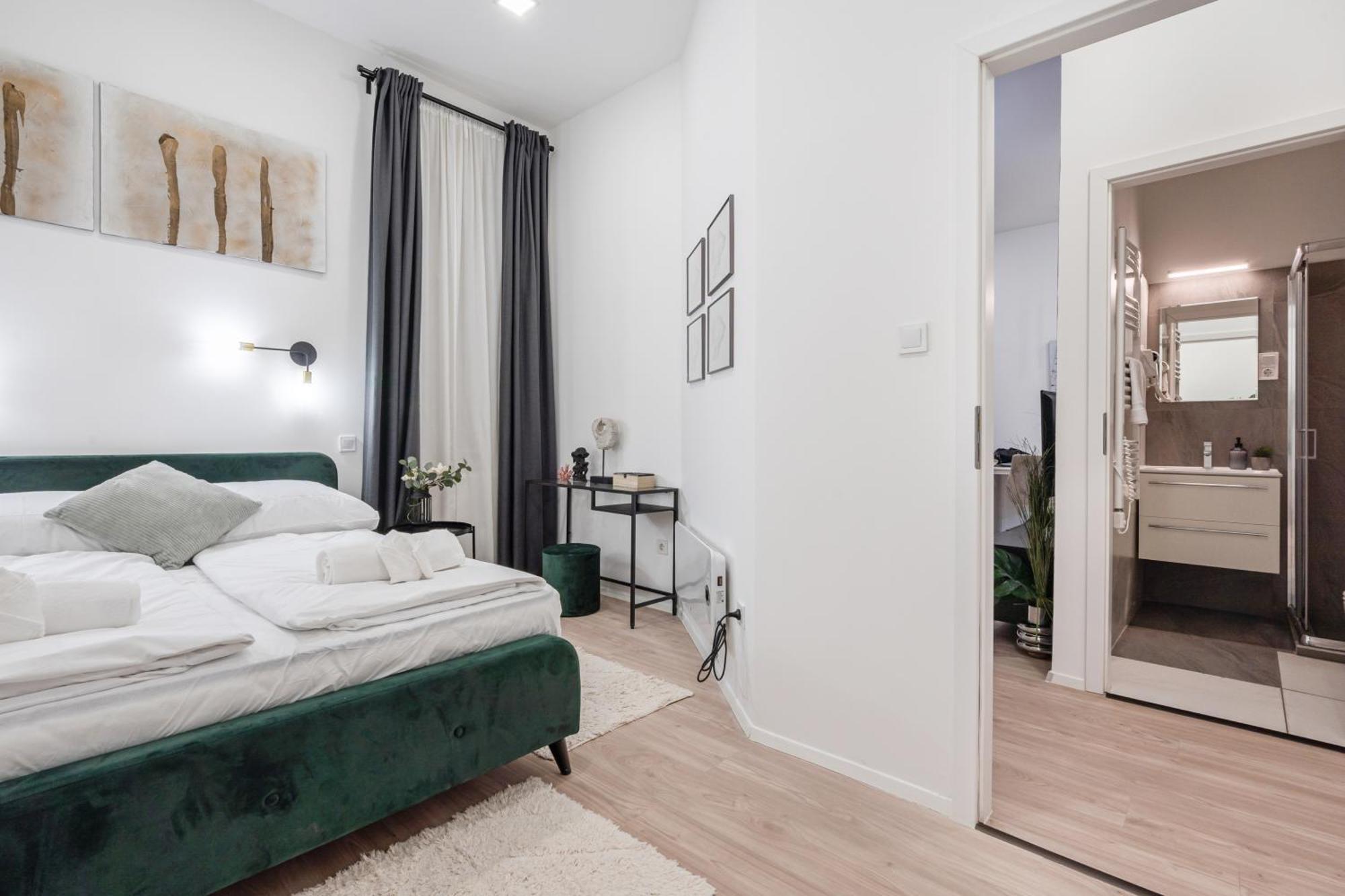 Ferienwohnung Kl31 - Urban Escape - Prime Location - Klauzal Square By Bqa Budapest Exterior foto
