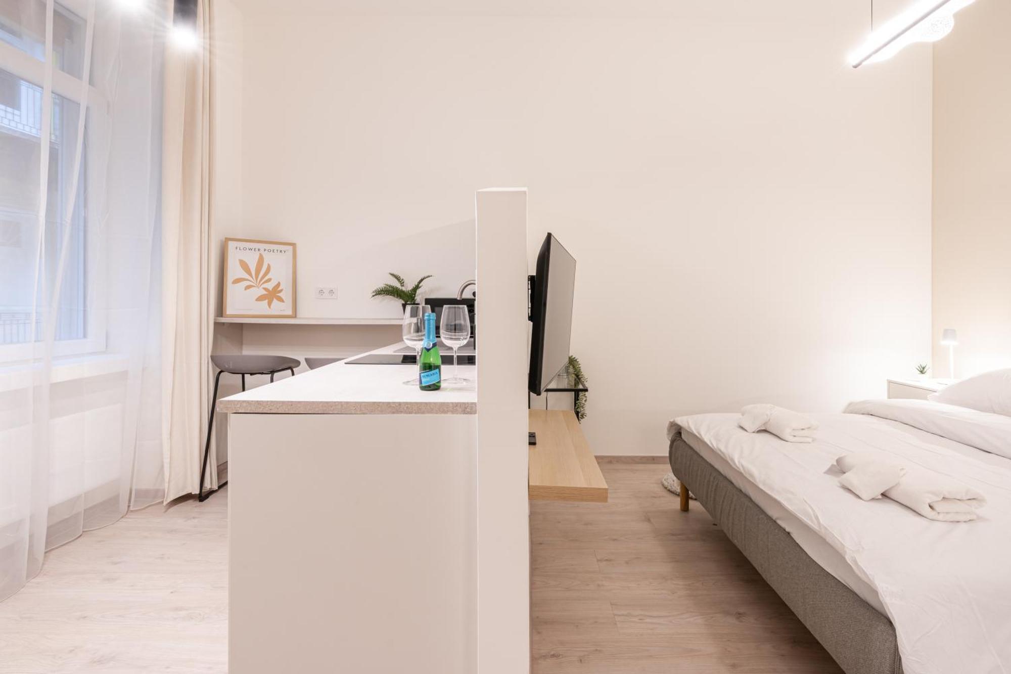 Ferienwohnung Kl31 - Urban Escape - Prime Location - Klauzal Square By Bqa Budapest Exterior foto